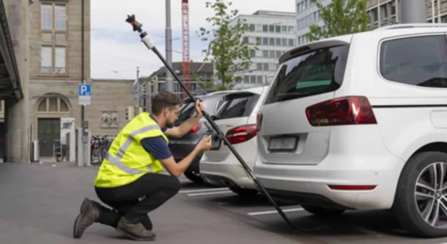 Révolution de la Mesure Topographique : L'AP20 AutoPole de Leica Geosystems